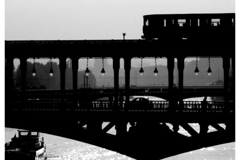 Pont Birakeim – Transport quand tu nous tiens